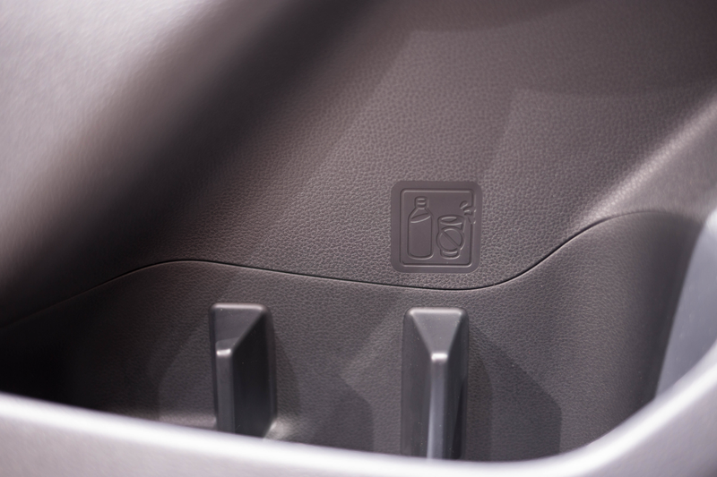 Illustration for article titled I Found All 19 Of The New Subaru Ascent's Cupholders